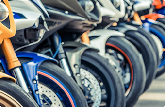 三田駅前バイク駐車場